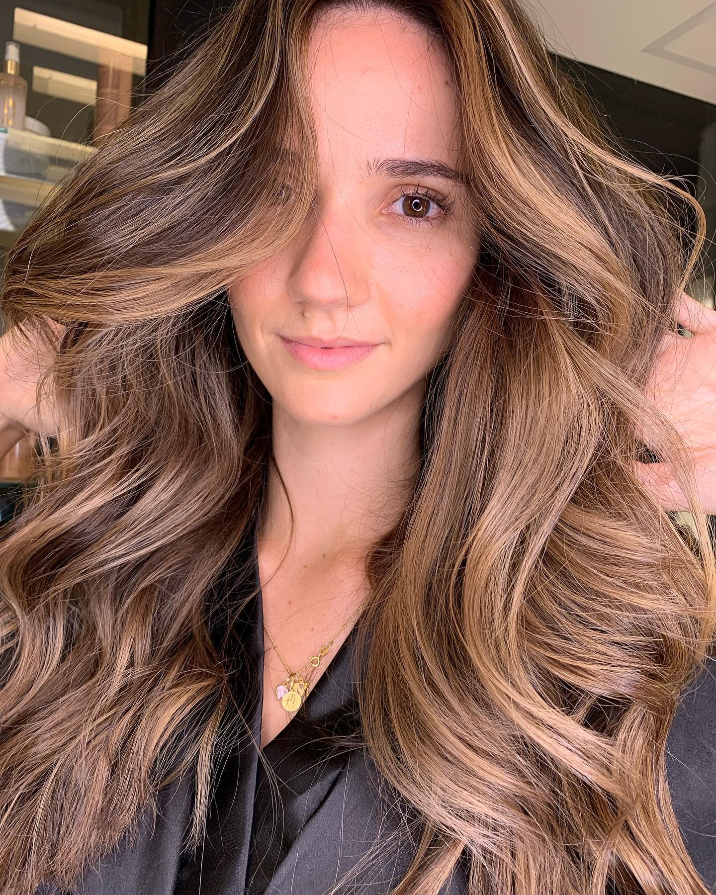 Morena Iluminada em Ituiutaba – Mechas no Carioca’s Hair Morena Iluminada em Ituiutaba – Mechas no Carioca’s Hair