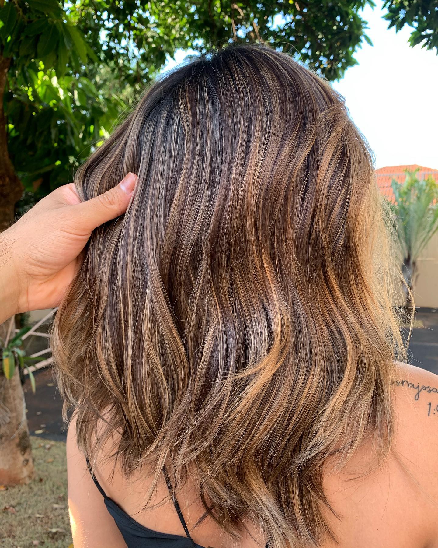 Morena Iluminada em Ituiutaba – Mechas no Carioca’s Hair Morena Iluminada em Ituiutaba – Mechas no Carioca’s Hair