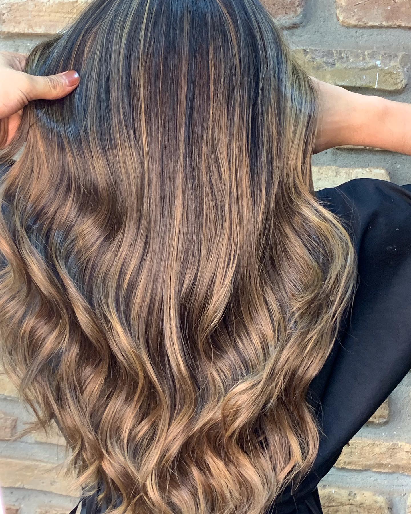 Morena Iluminada em Ituiutaba – Mechas no Carioca’s Hair Morena Iluminada em Ituiutaba – Mechas no Carioca’s Hair